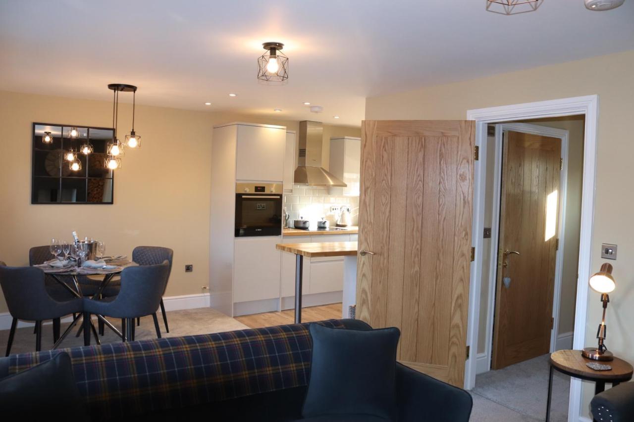 Canal View Cottage With Log Fire & Parking Blisworth Luaran gambar